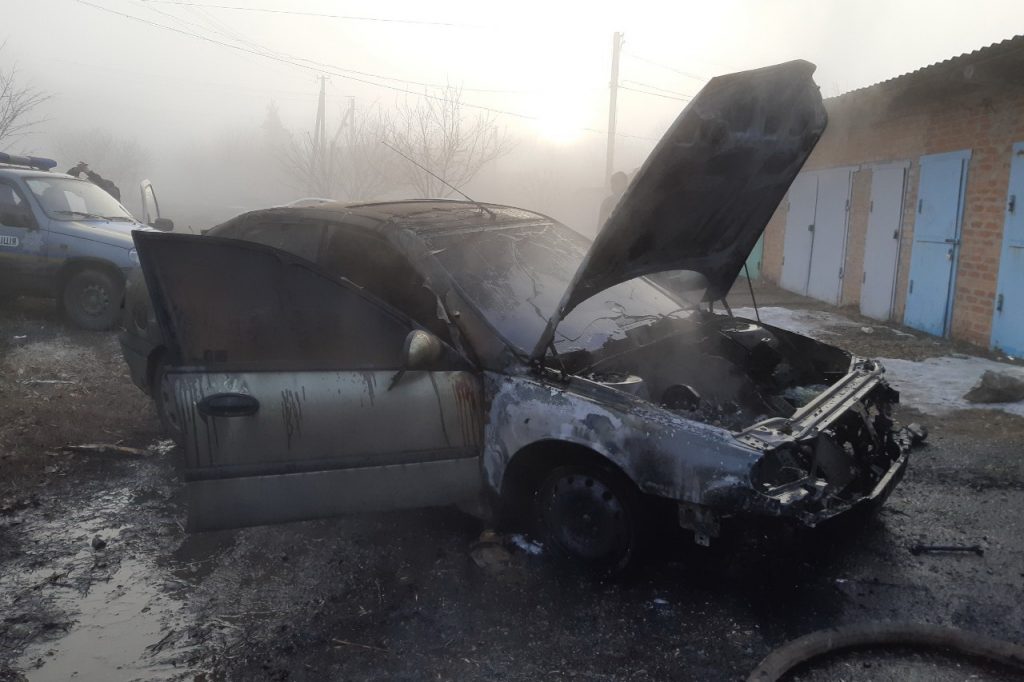 На Харьковщине в гараже сгорел Renault Laguna (фото)