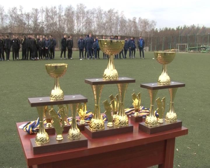 В Харькове стартовал новый юношеский футбольный турнир