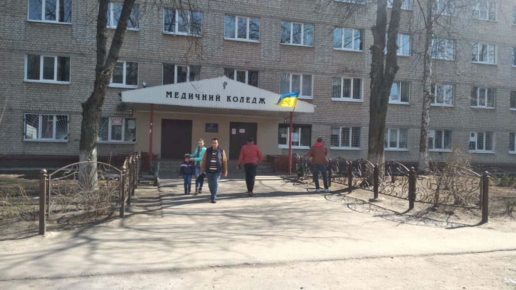 На некоторых участках Харькова активность избирателей невысокая (фоторепортаж)