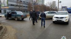 На Клочковской столкнулись ВАЗ и KIA (фото)