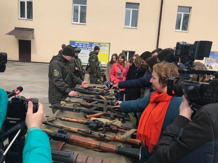 Школьников Харьковщины познакомили со службой и жизнью военных (фоторепортаж)