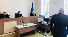 Убийство военного под Чугуевым. Суд отказался выпустить из СИЗО самого младшего подозреваемого