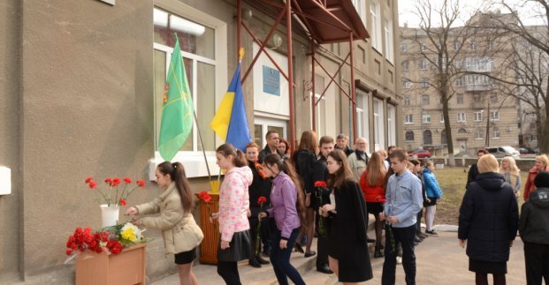 В Харькове увековечили память одного из основателей поискового движения