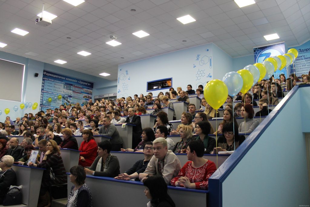 В Харькове началась Всеукраинская ученическая олимпиада по биологии