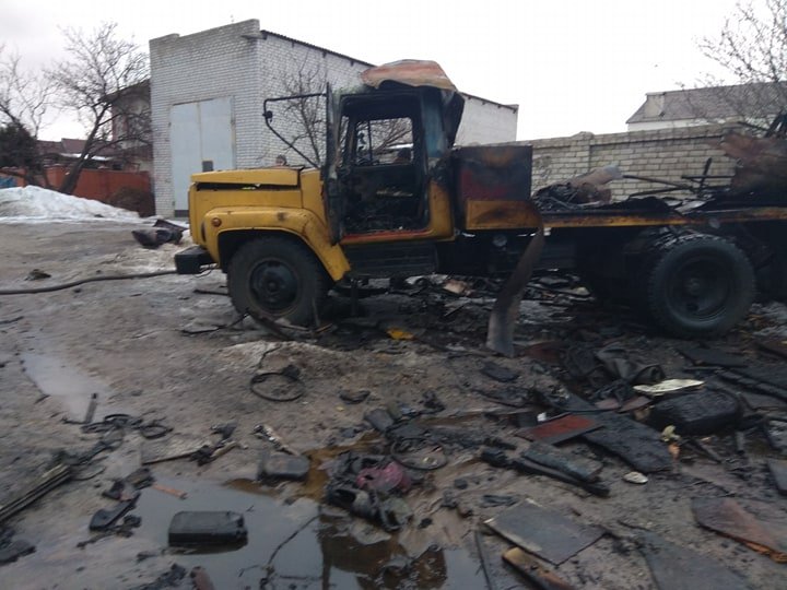 В Харькове взорвался автомобиль: есть погибший (фото)