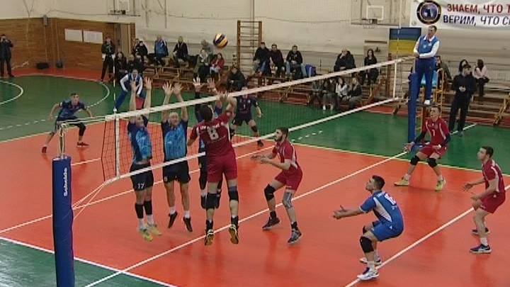 Харьковские волейболисты вышли в полуфинал суперлиги