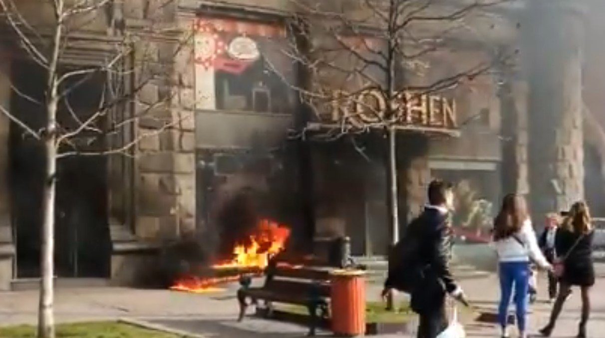 Задержан поджигатель магазина  Roshen на Хрещатике (фото, видео)
