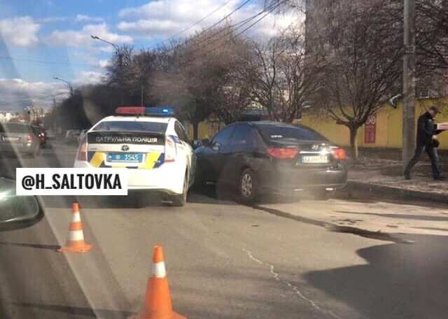 В Харькове водитель автомобиля патрульной полиции устроил ДТП (фото)