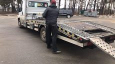 Харьковчанин украл автомобиль, погрузив его на эвакуатор