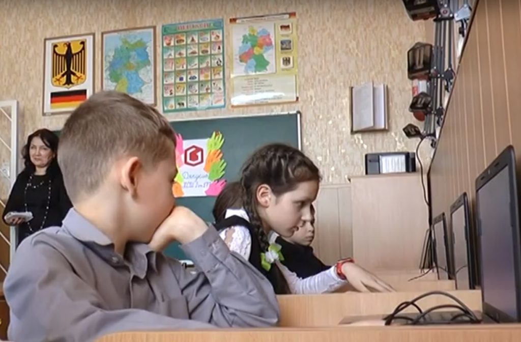 На Салтівці учні навчальних класів ЗОШ навчатимуться за допомогою нового технічного обладнання (відео)