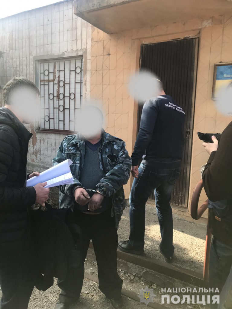 В Харькове чиновник Минобороны попался на взятке (фото)
