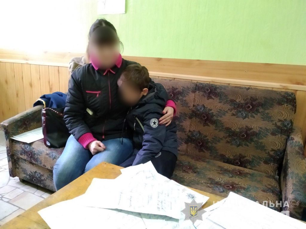 Харьковские полицейские нашли мальчика, который пошел в школу и не вернулся
