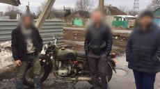 На Харьковщине злоумышленник угнал мотоцикл, чтобы купить алкоголь