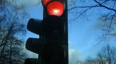 В Харькове оштрафовали патрульного, который проехал на красный