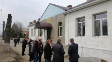 В Золочеве ремонтируют районную библиотеку