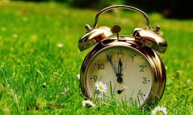 Спать на час меньше: 31 марта Украина переходит на летнее время