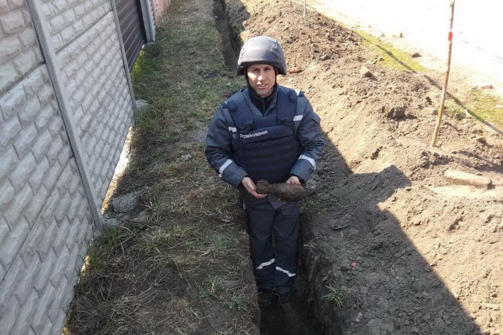 На Харьковщине пиротехники ликвидировали четыре устаревшие минометные мины