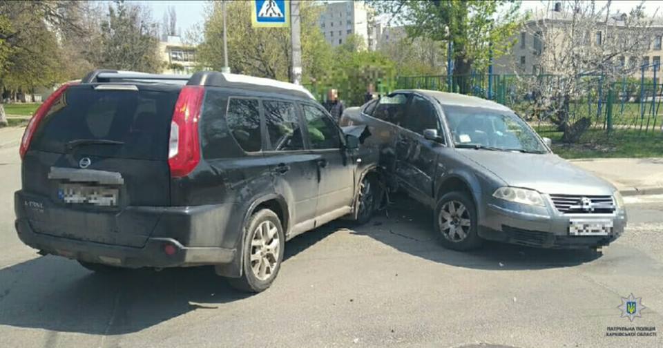 На Целиноградской столкнулись Nissan и Volkswagen (фото)