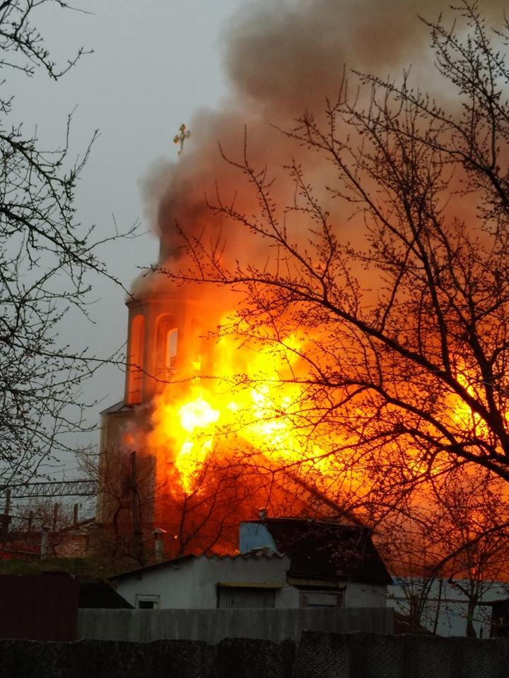 Полиция не исключает поджога храма Николая Чудотворца на Харьковщине