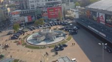 Дебаты Порошенко-Зеленский: правоохранители подогнали автозаки (фото)