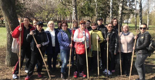 В районах Харькова прошли субботники