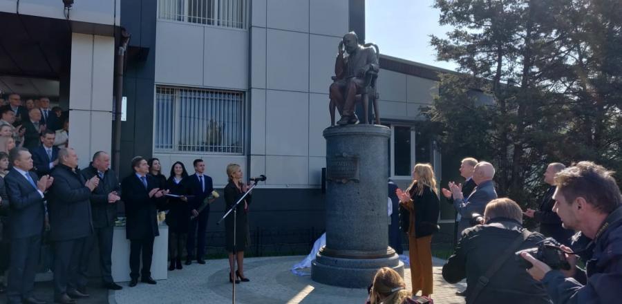 У Харкові відкрили пам’ятник заслуженому професору інституту судових експертиз (відео)
