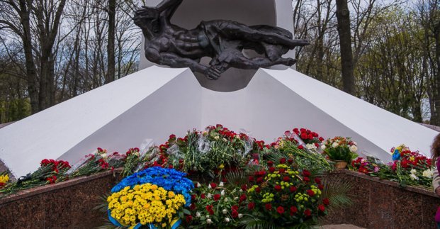«Зажги свечу». В Харькове пройдет акция к 33-й годовщине аварии на Чернобыльской АЭС
