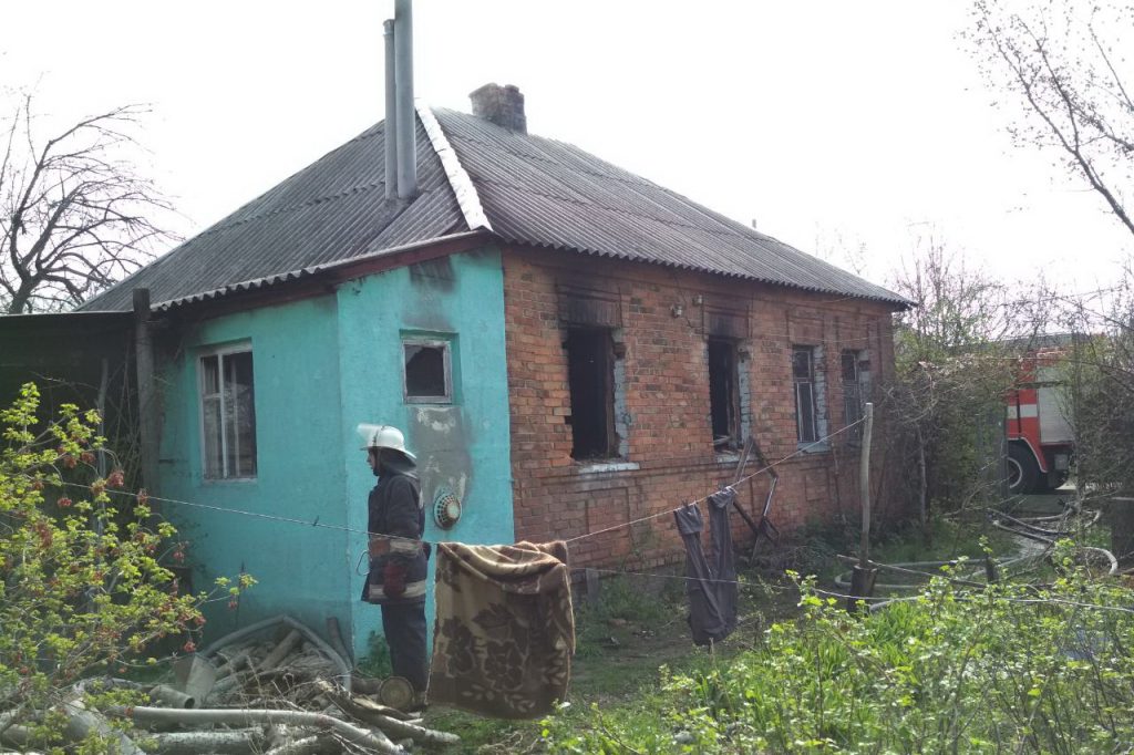На Харьковщине на пожаре погиб человек (фото)