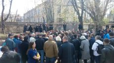 В Одессе на голову Мустафы Найема вылили ведро нечистот (видео 18+)