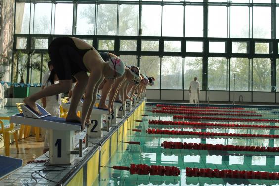 В Харькове стартовал чемпионат Украины по плаванию