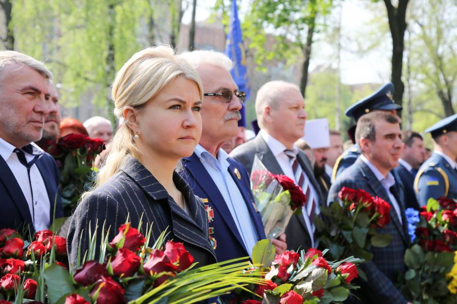 Областные власти постоянно помогают чернобыльцам — Светличная