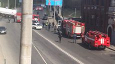 В Харькове на заправке вытекло топливо из цистерны
