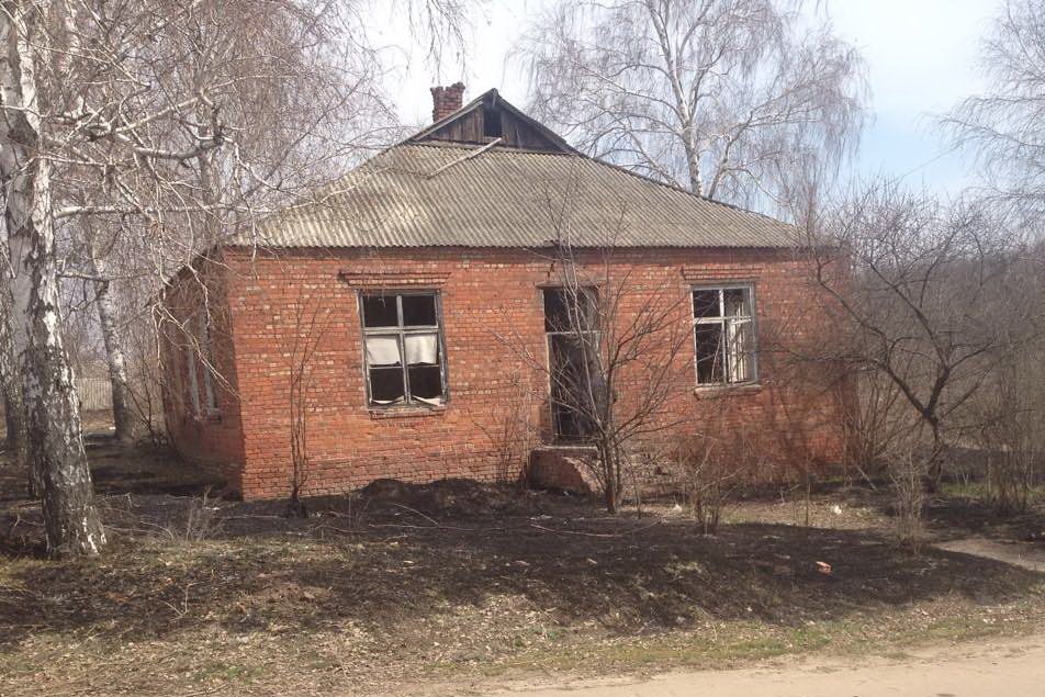 На Харьковщине в сгоревшей траве обнаружили тело мужчины