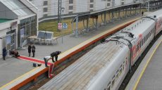 Бронепоезд Ким Чен Ына встретили в России министры и девушки с хлебом и солью