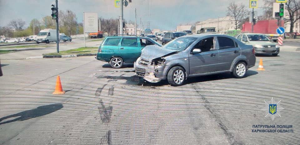На Гагарина столкнулись два автомобиля