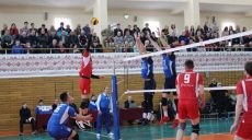 Харьковские волейболисты остались в четверке сильнейших