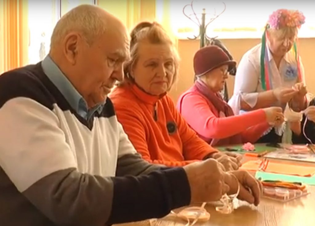 Територіальний центр Московського району організував активне дозвілля для пенсіонерів (відео)