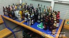 На одном из харьковских рынков незаконно продавали алкоголь