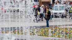 В Харькове заработали фонтаны
