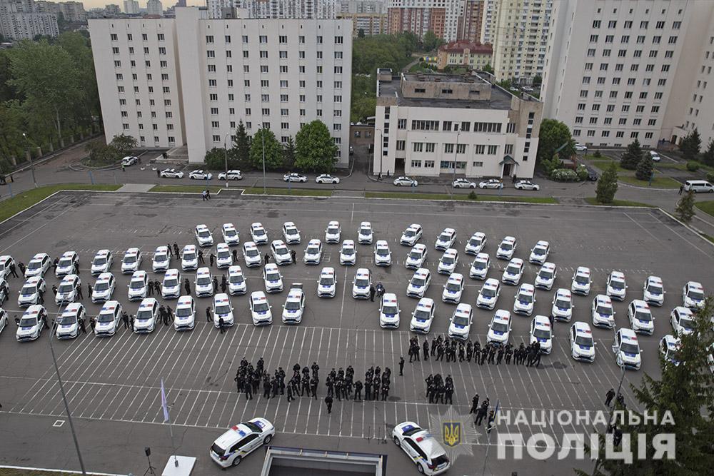 Украинские патрульные получили более 80 новых японских автомобилей