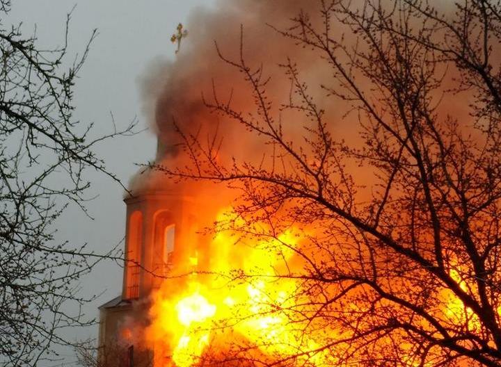 Полиция не нашла следы поджога храма Святителя Николая Чудотворца под Харьковом (фото, видео)