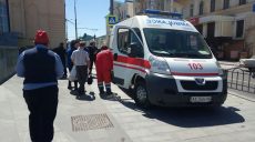 Со станции метро госпитализировали женщину (фото)