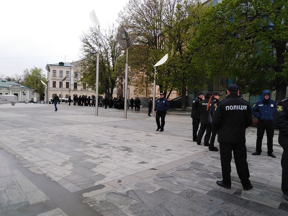 В Харькове готовятся к митингу пророссийских сил (фоторепортаж)