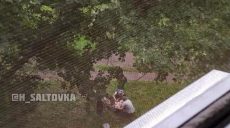 В Харькове из окна многоэтажки выпал маленький ребенок (фото)