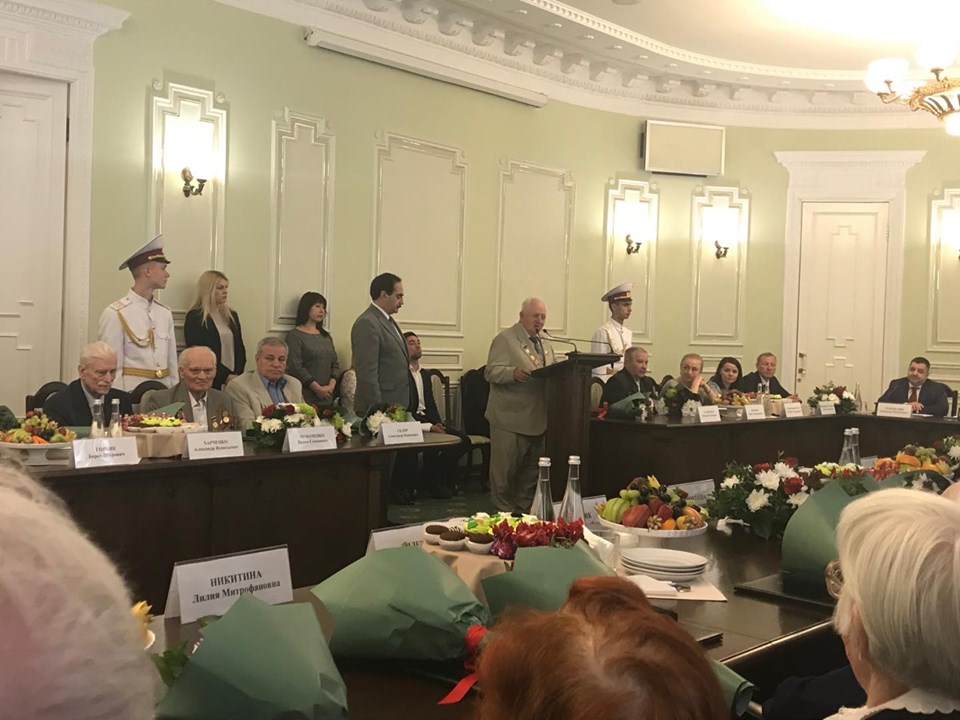 В горсовете Харькова наградили ветеранов к дню Победы над нацизмом