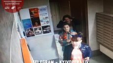 В Киеве скучающие школьницы поцарапали с десяток авто (фото)