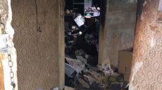 Мешканці однієї із багатоповерхівок у Харкові стали заручниками сусіда (відео)