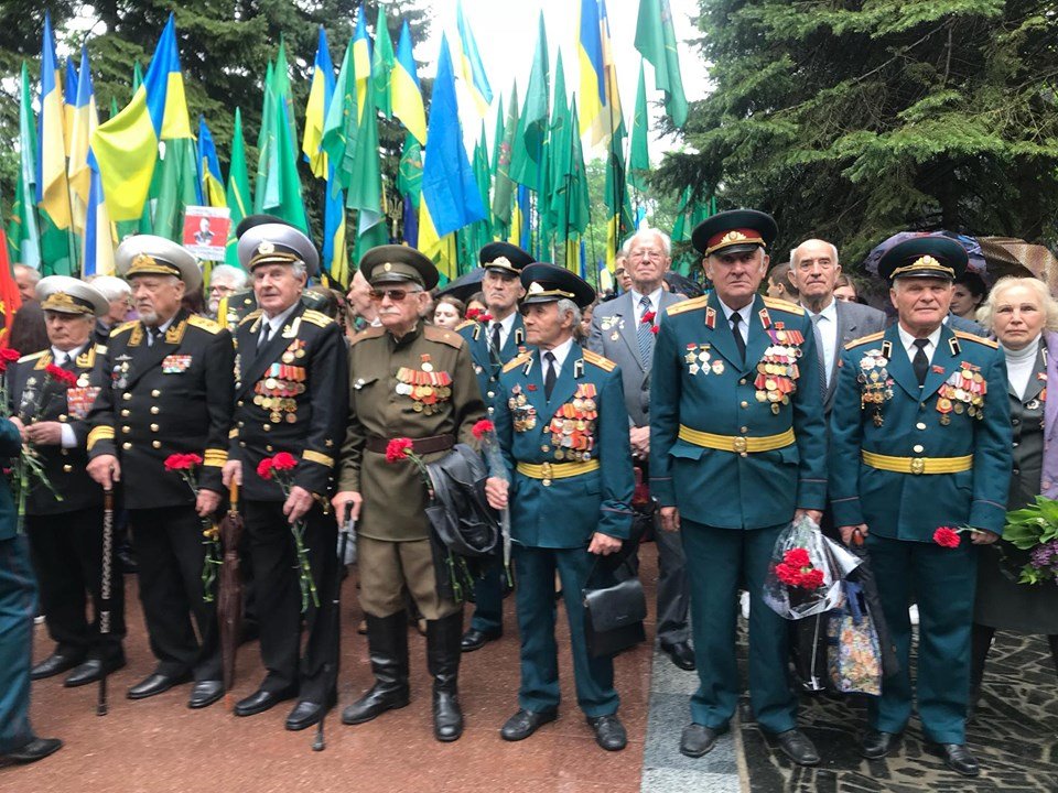 На харківському Меморіалі не обійшлося без словесних перепалок і бійок (відео)