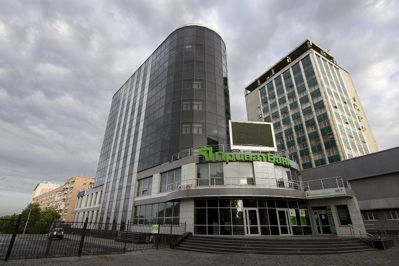 ПриватБанк убезпечить своїх клієнтів від пені та прострочок за комунальні платежі