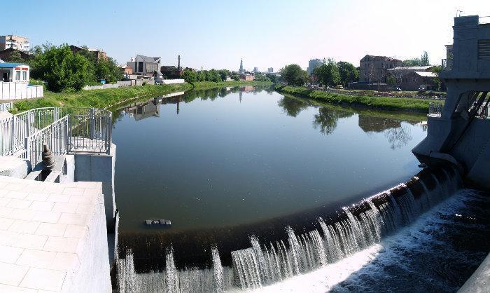 Харьковчане просят повысить уровень воды в городских реках